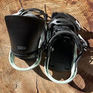 NEVER USED. BURTON LEXA BINDINGS. Stiff